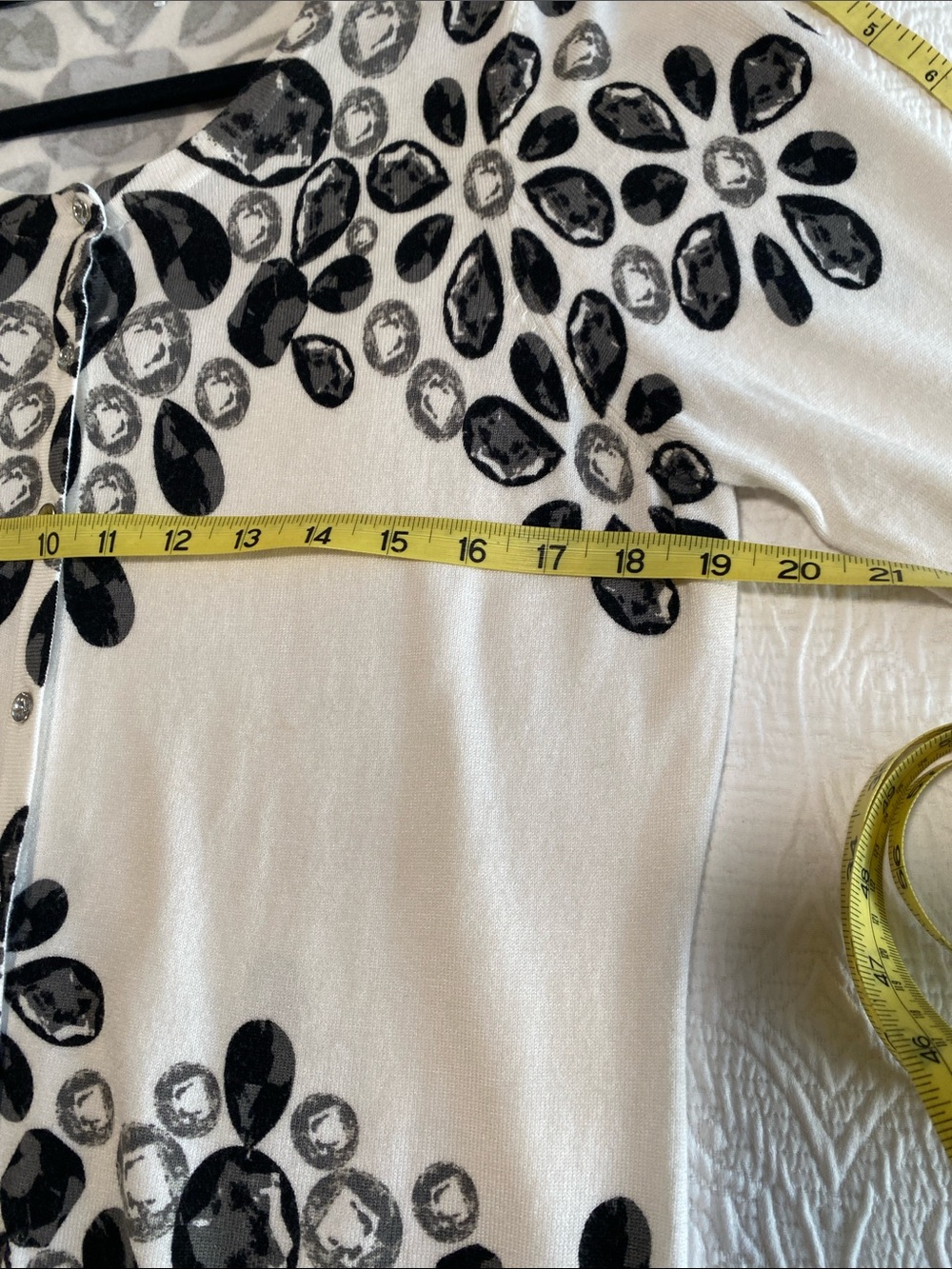 Joseph A White Cardigan with Black Gemstone Print and Rhinestone Buttons Size S - Picture 14 of 16